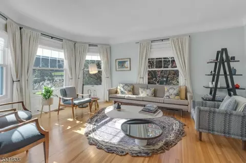39 Lloyd Rd, Montclair, NJ 07042 photo 10