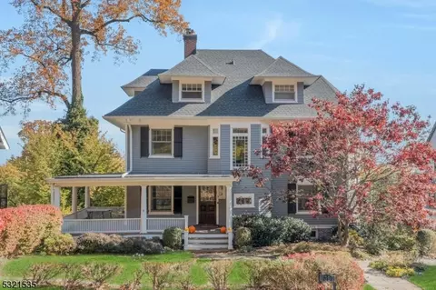 39 Lloyd Rd, Montclair, NJ 07042 photo 2