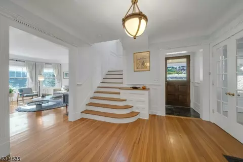 39 Lloyd Rd, Montclair, NJ 07042 photo 7
