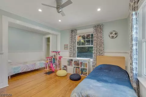 39 Lloyd Rd, Montclair, NJ 07042 photo 31