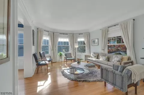 39 Lloyd Rd, Montclair, NJ 07042 photo 9
