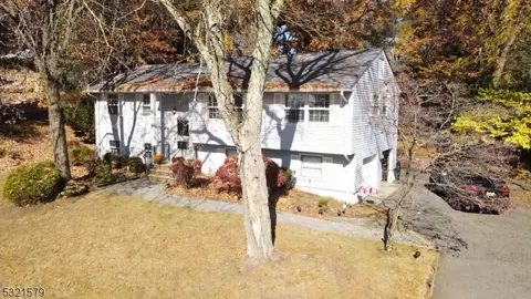 30 Marlo Rd, Wayne, NJ 07470 photo 2