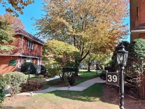 39 Harrison Ave #15, Montclair, NJ 07042
