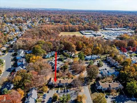 602 Maplecrest Rd, Edison, NJ 08820 photo 8