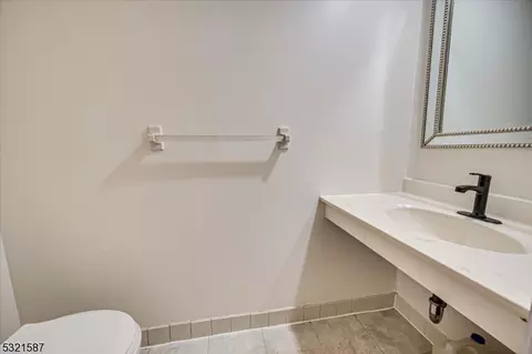 602 Maplecrest Rd, Edison, NJ 08820 photo 25