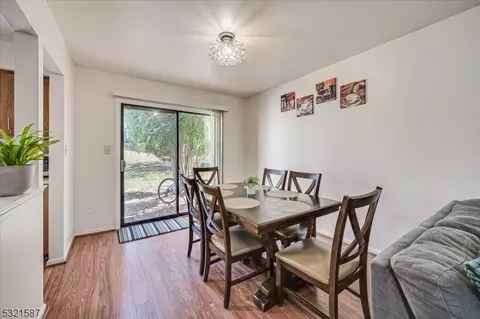 602 Maplecrest Rd, Edison, NJ 08820 photo 17