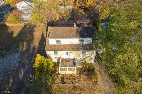 91 Fuller St, Franklin Twp, NJ 08873