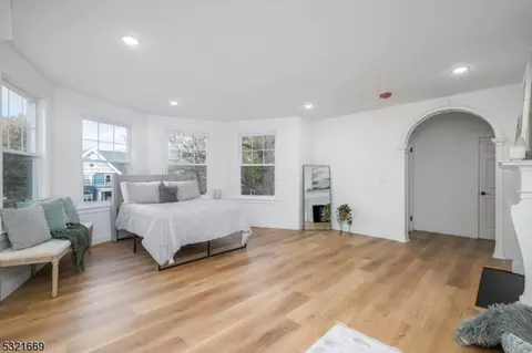 596 Berkeley Ave, City Of Orange, NJ 07050 photo 11