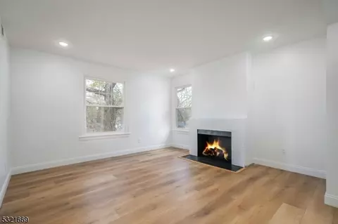 596 Berkeley Ave, City Of Orange, NJ 07050 photo 14