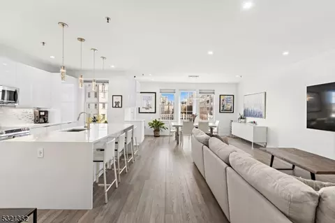 1 Independence Way #412, Jersey City, NJ 07305