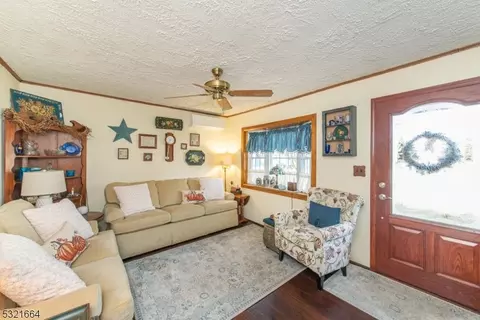 50 4th Ave, Wanaque Boro, NJ 07420 photo 3