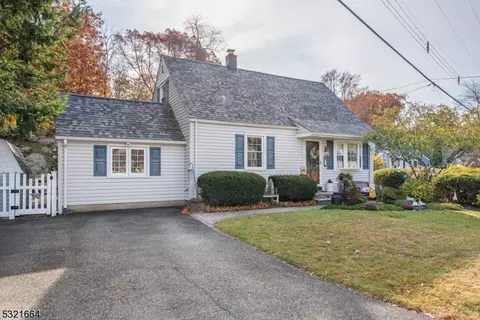 50 4th Ave, Wanaque Boro, NJ 07420 photo 2