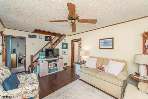 50 4th Ave, Wanaque Boro, NJ 07420 photo 5