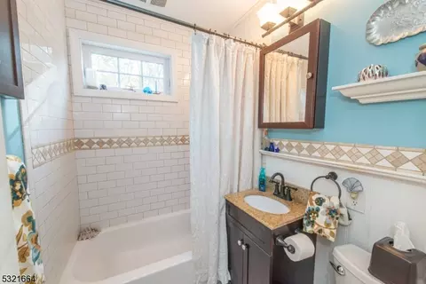 50 4th Ave, Wanaque Boro, NJ 07420 photo 17