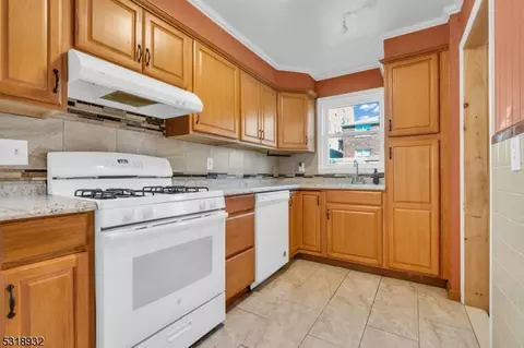 29 Devon Ter, Kearny, NJ 07032 photo 11
