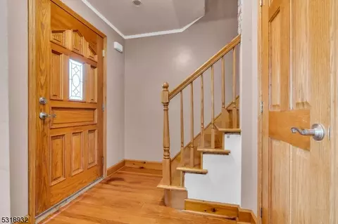 29 Devon Ter, Kearny, NJ 07032 photo 4