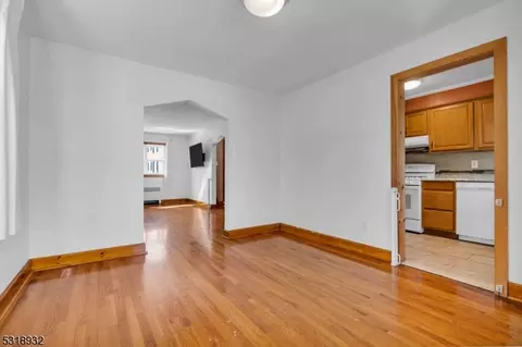 29 Devon Ter, Kearny, NJ 07032 photo 9