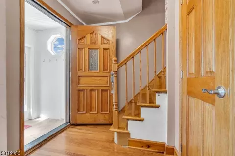 29 Devon Ter, Kearny, NJ 07032 photo 3