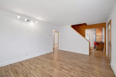 185 Plainfield Ave, Edison, NJ 08817 photo 7