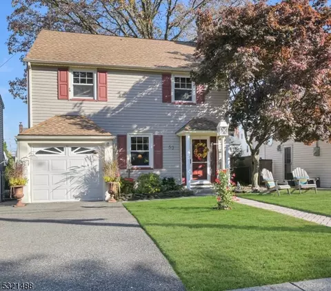 53 Newell Dr, Bloomfield, NJ 07003