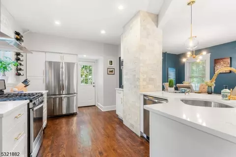 12 High St, City Of Orange, NJ 07050 photo 5