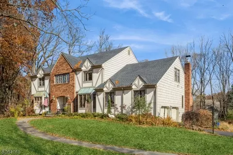 73 W Springtown Rd, Washington Twp, NJ 07853