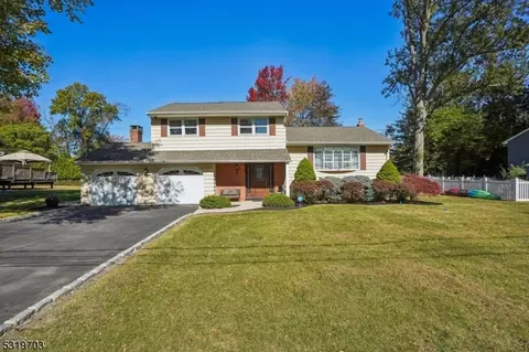7 Partridge Ct, Parsippany-troy Hills Twp, NJ 07054