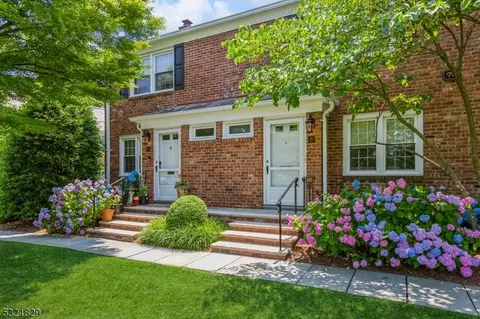 76 New England Ave #25, Summit, NJ 07901