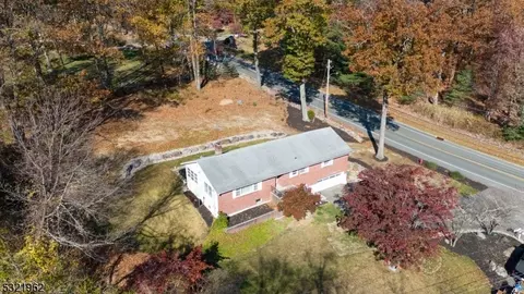 95 Taylortown Rd, Montville, NJ 07045