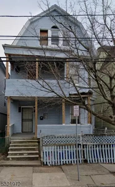 902 S 18th St, Newark, NJ 07108