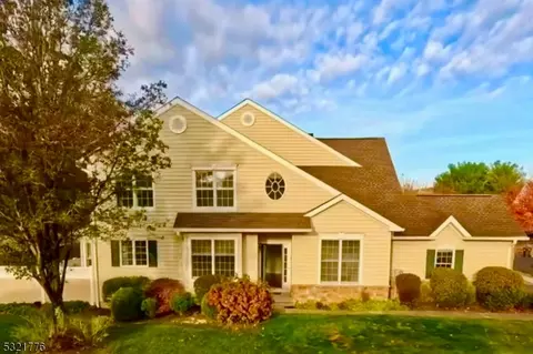 267 Patriot Hill Dr, Bernards, NJ 07920