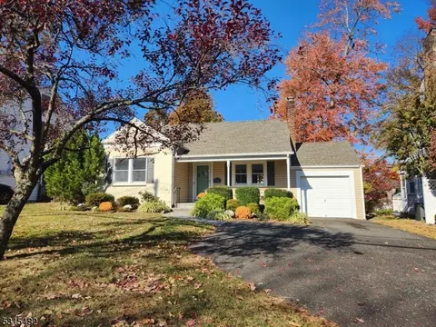 613 Brookside Pl, Cranford, NJ 07016