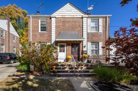 676 Bingle St, Perth Amboy, NJ 08861