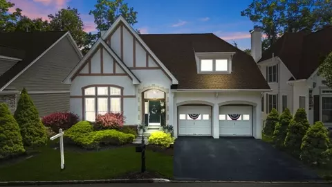 46 Hunters Run, Oakland, NJ 07436
