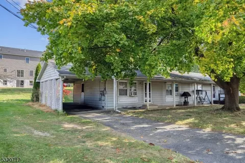 417 S 3rd St, Phillipsburg, NJ 08865