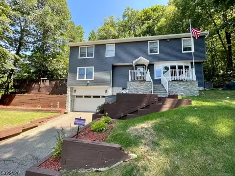 5 Wesley St, Riverdale, NJ 07457