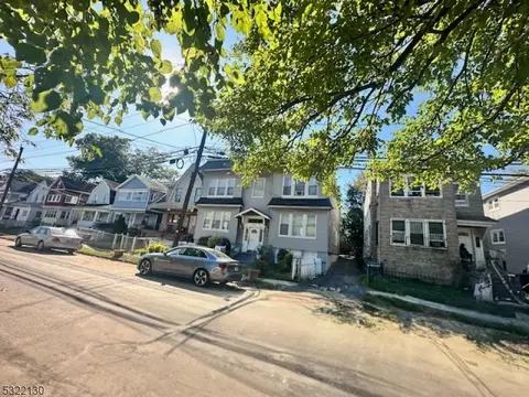 121 Smith St #4, Newark, NJ 07106