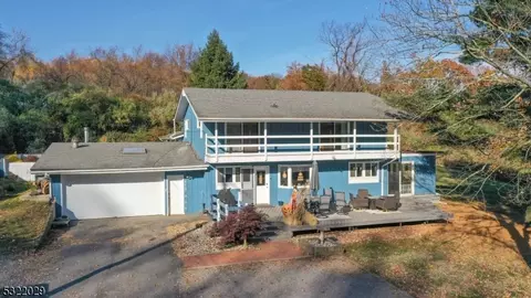 458 Bellwood Ave, Asbury, NJ 08802