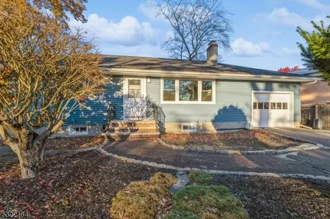 31 Leonardo Rd, Parsippany-troy Hills Twp, NJ 07054