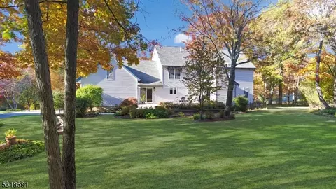 5 Peter Dr, Hackettstown, NJ 07840 photo 4