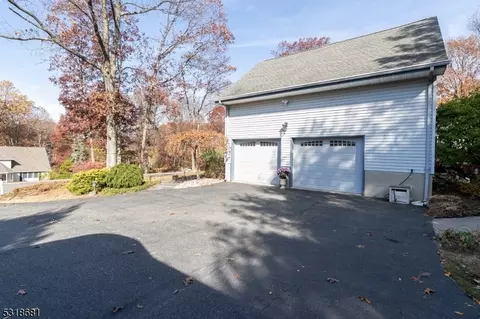 5 Peter Dr, Hackettstown, NJ 07840 photo 8