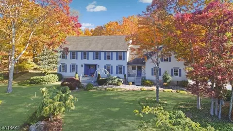 5 Peter Dr, Hackettstown, NJ 07840