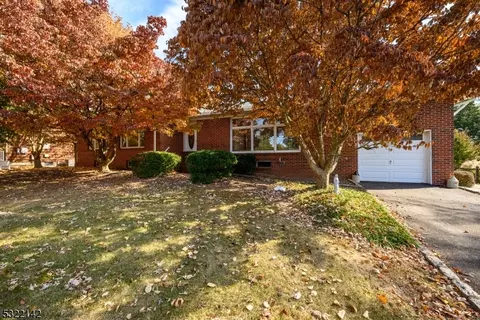 114 Walnut Ave, Franklin Twp, NJ 08873