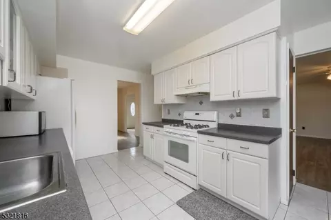 3 Juniper Ct, Edison, NJ 08820 photo 18