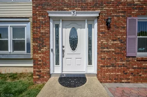 3 Juniper Ct, Edison, NJ 08820 photo 3