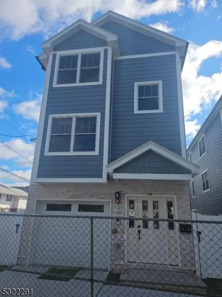 165 Camden St, Newark, NJ 07103