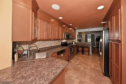 245 Spring Valley Rd, Paramus, NJ 07652 photo 10