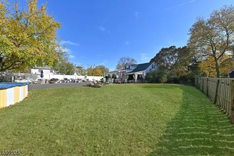 245 Spring Valley Rd, Paramus, NJ 07652 photo 2