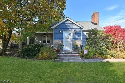 245 Spring Valley Rd, Paramus, NJ 07652