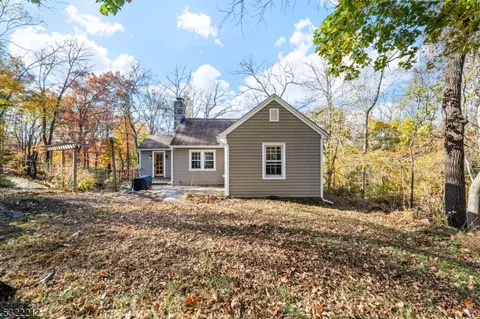 905 Ridge Rd, Newton, NJ 07860